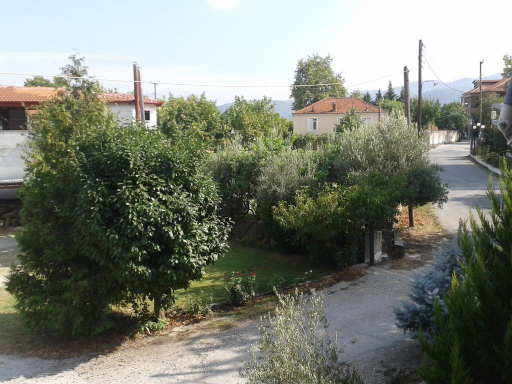 Guesthouse Adonis Káto Loutrákion Exterior foto